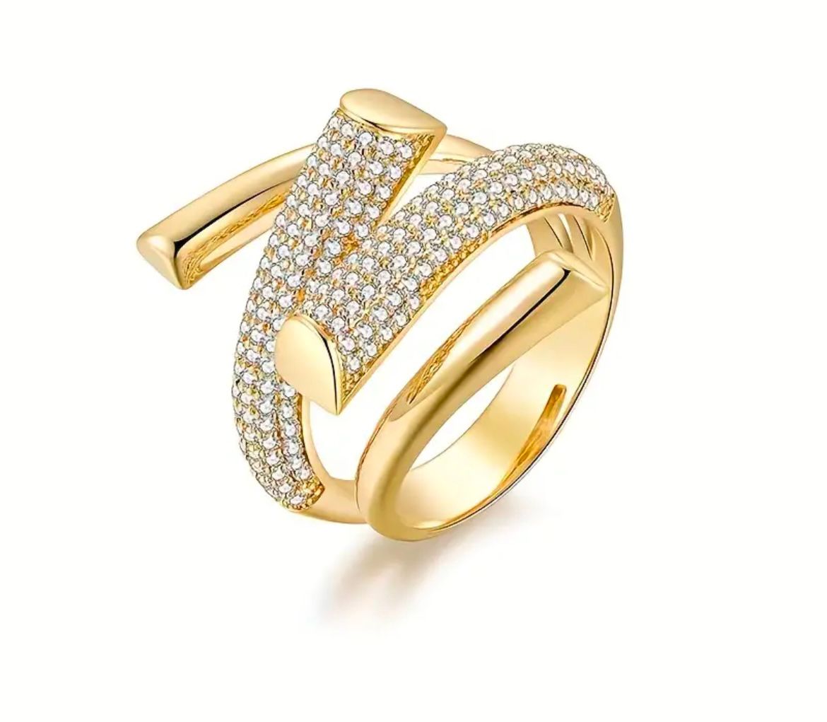 Elegant gold stone ring