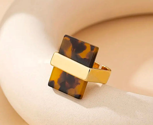 Geometric shaped stylish ring