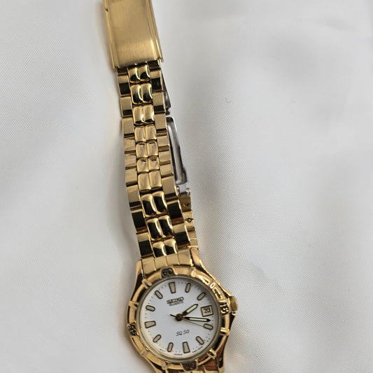 Womens Seiko Watch 7N82-0261
Working